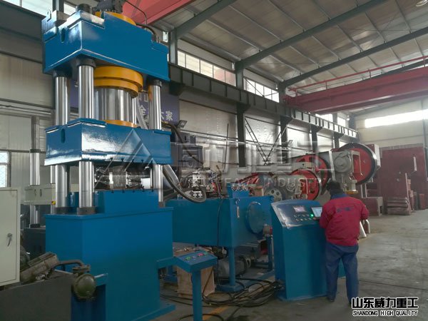 630噸四柱油壓機(jī)