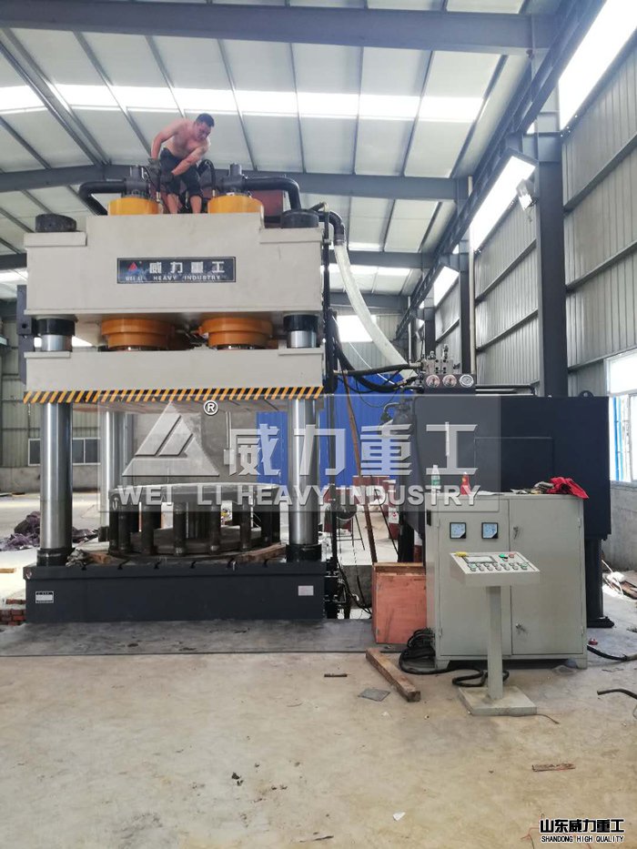 2800噸封頭液壓機(jī)試機(jī)現(xiàn)場(chǎng)